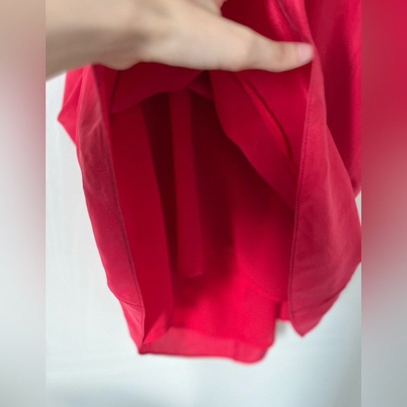 BCBGMaxzaria 100 % SILK Hi-Low Top in Lipstick Red XS - Picture 13 of 16
